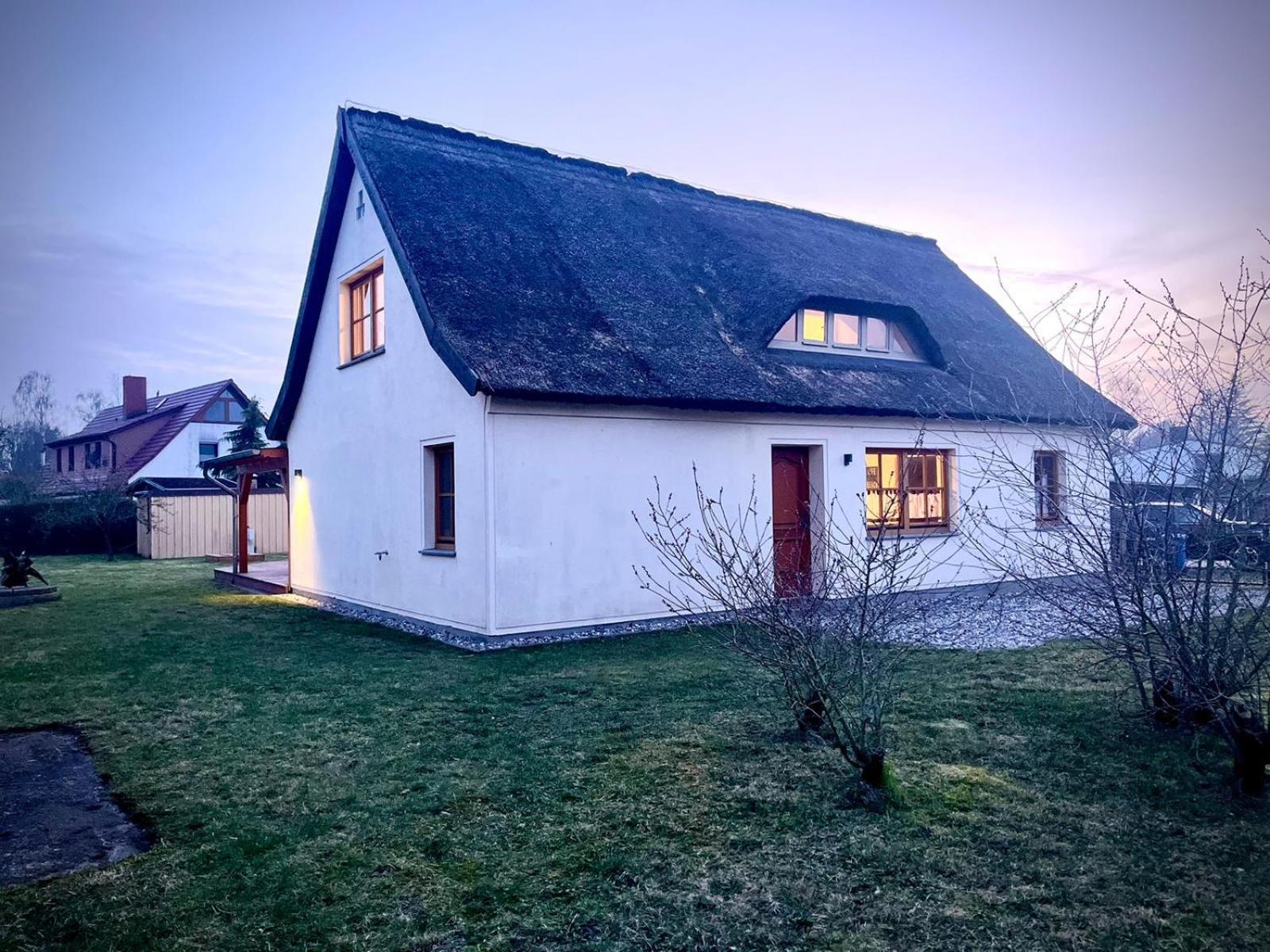 Huus Am Darss Villa Fuhlendorf  Bagian luar foto
